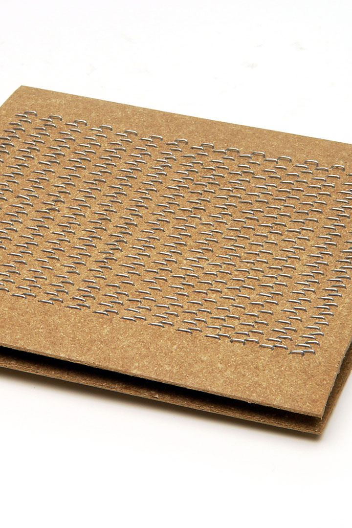 Carda para Segurar o Cabelo 22 x 20 cm. (Carda para Sujetar Cabello 22 x 20cm)